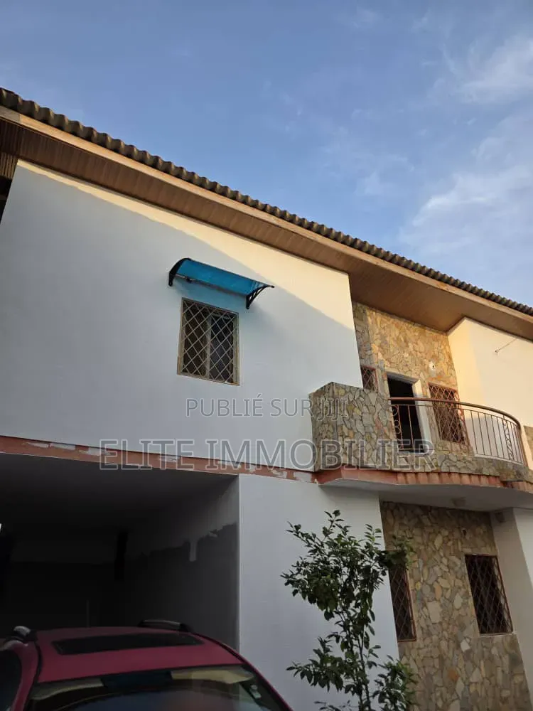 3chbre Duplex dans Cocody Palmeraie à Vendre