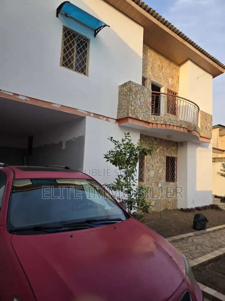 3chbre Duplex dans Cocody Palmeraie à Vendre
