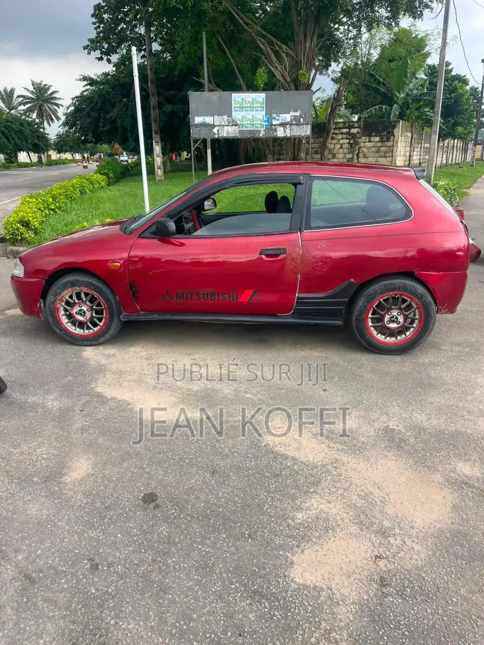 Mitsubishi Colt 2000 Rouge