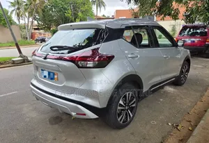Suzuki Swift 2022 Gris