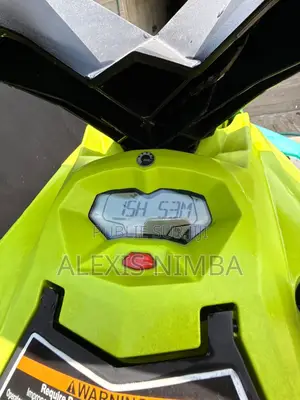 Jet Ski Spark Annéé 2022 6million500