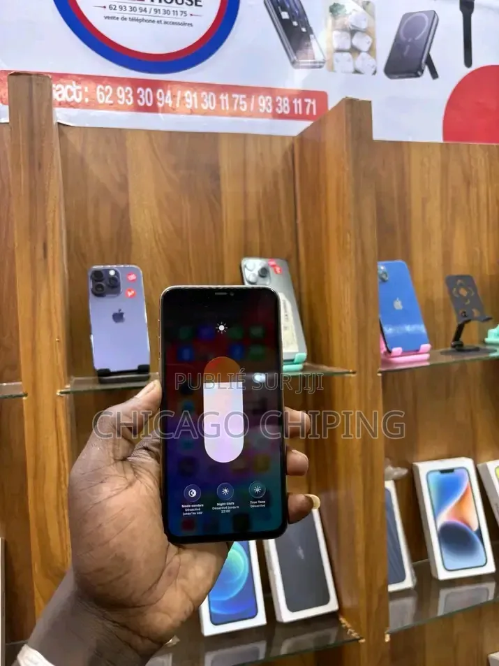 Nouveau Apple iPhone 11 Pro Max 256 GB Doré