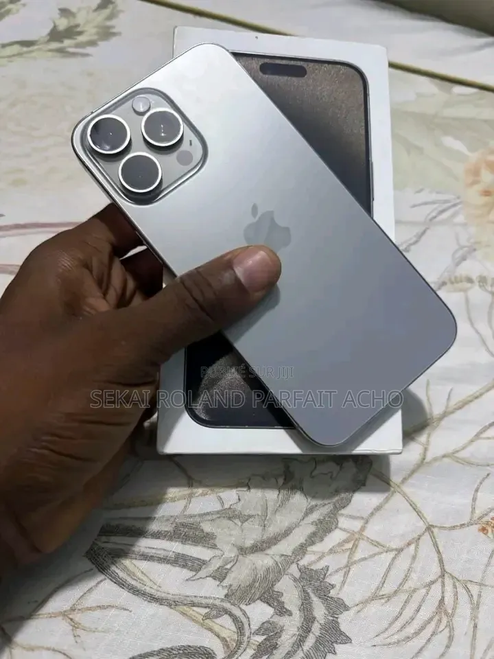Nouveau Apple iPhone 15 Pro Max 512 GB Blanc