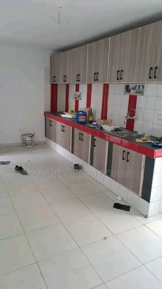 3chbre Duplex dans Ange Immobilier, Cocody à Louer