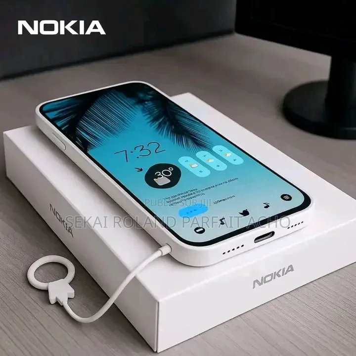 Nouveau Nokia 6121 classic Blanc