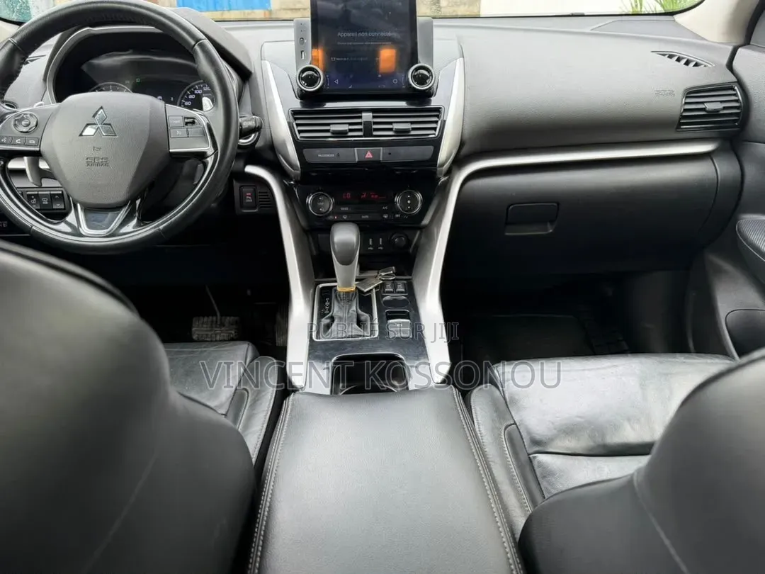 Mitsubishi Eclipse Cross 2022 Gris