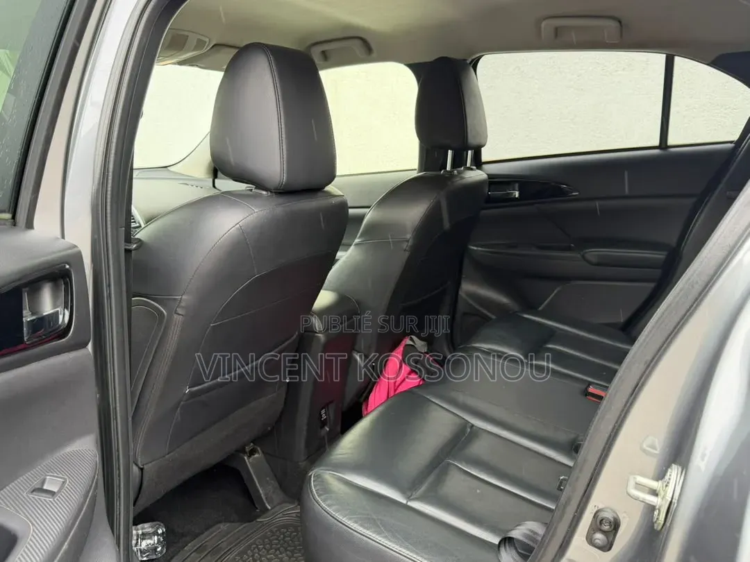 Mitsubishi Eclipse Cross 2022 Gris