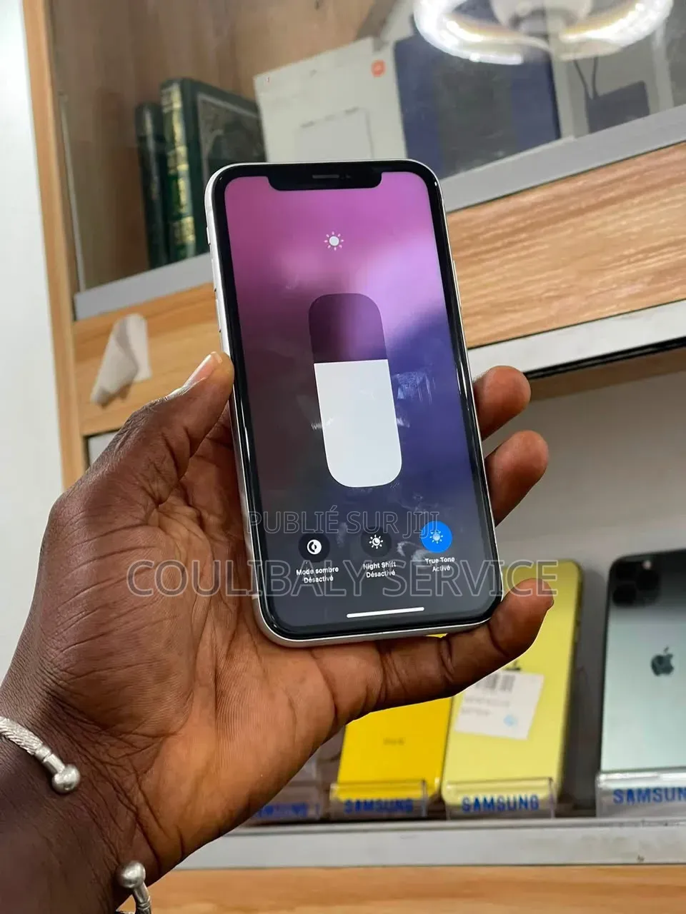 Nouveau Apple iPhone XR 64 GB Autre
