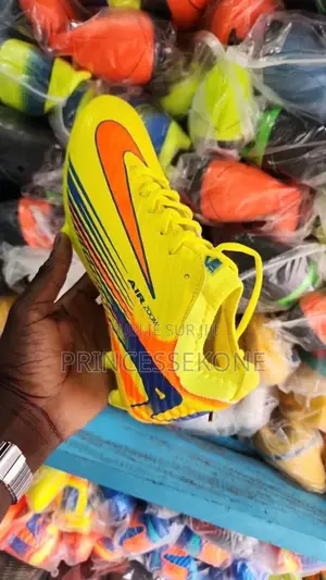 Paire De Magre