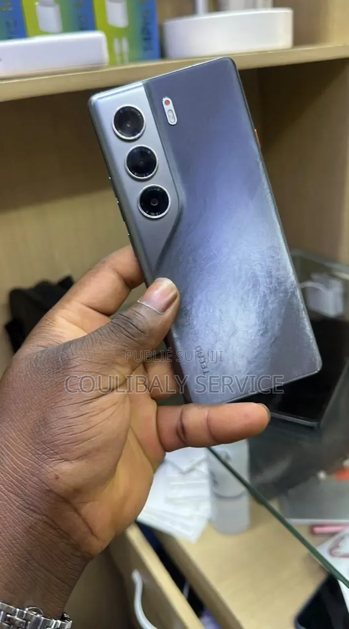 Nouveau Tecno Camon 40 Pro 4G 256 GB Autre