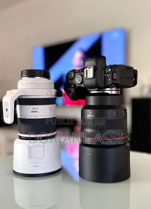 Canon Eos 2000d Avec l'Objectif 18-55mm