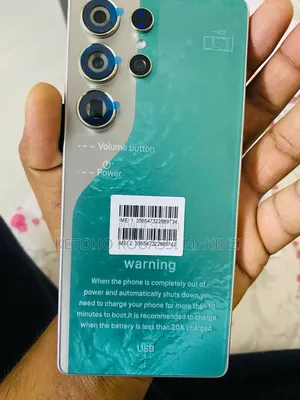 Nouveau Tecno Camon 40 Pro 5G 256 GB Noir