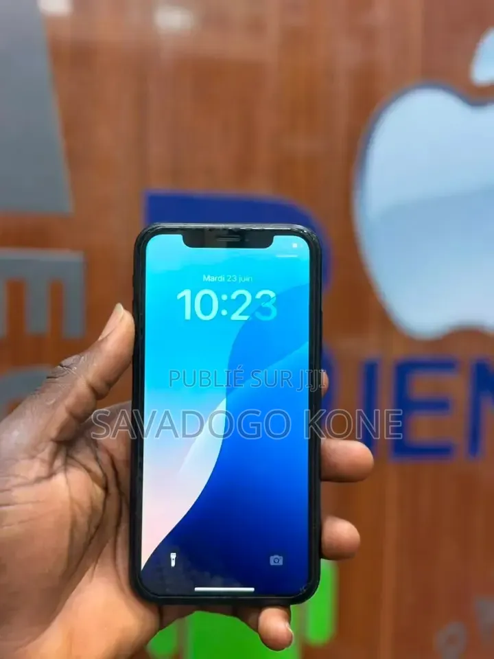 Nouveau Apple iPhone XR 128 GB Noir