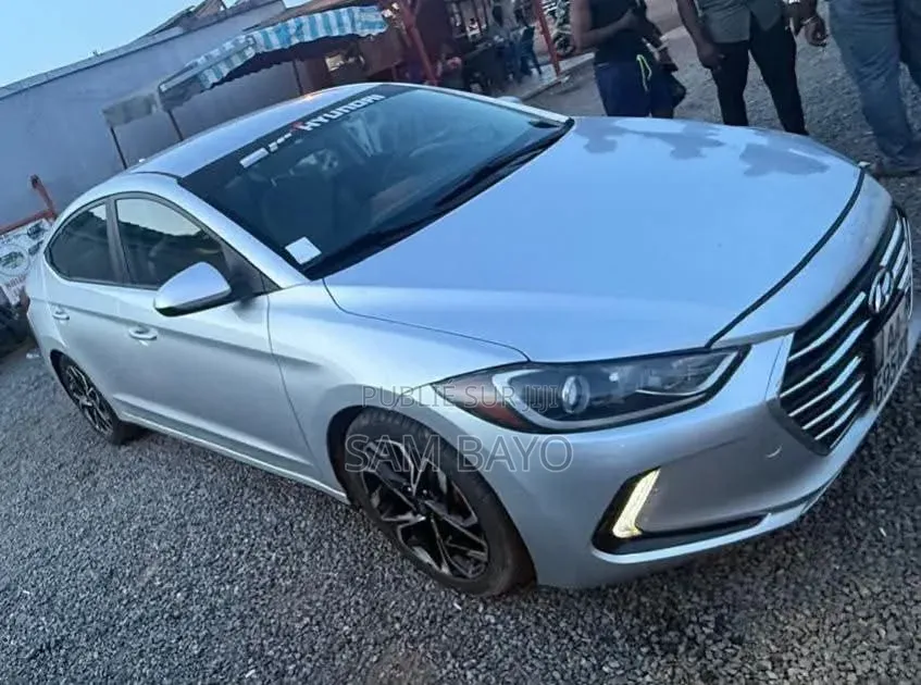 Hyundai Elantra 2017 Argenté
