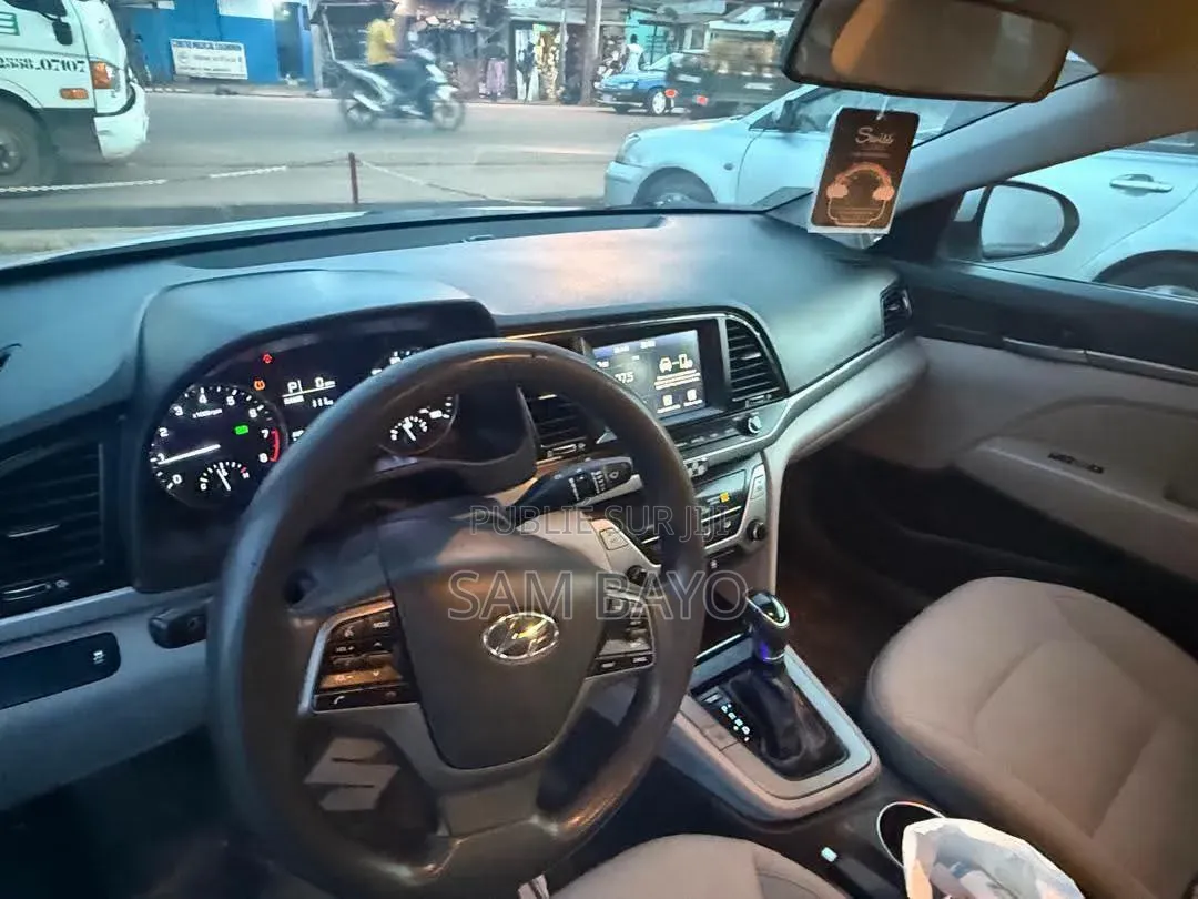 Hyundai Elantra 2017 Argenté