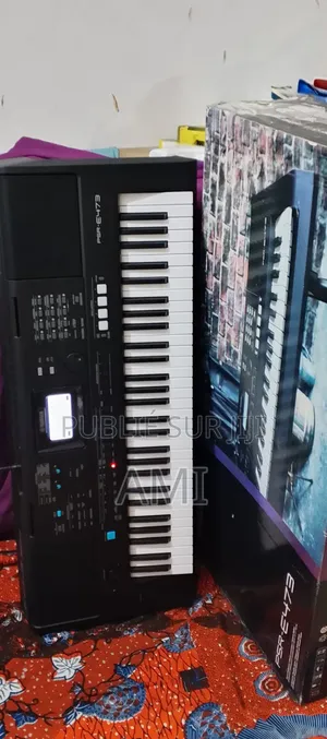Piano Yamaha PSR E473 Original