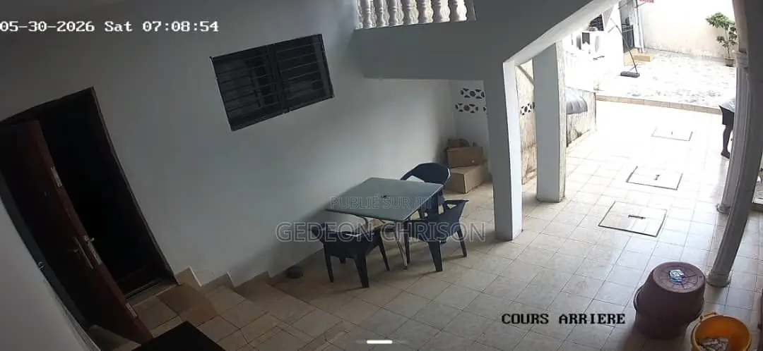 5chbre Villa dans Cocody à Louer