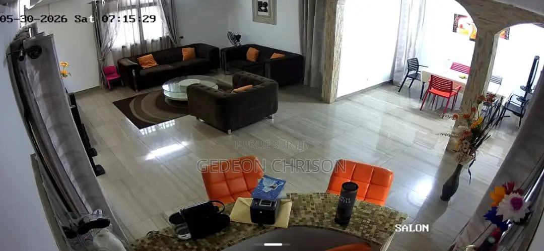 5chbre Villa dans Cocody à Louer