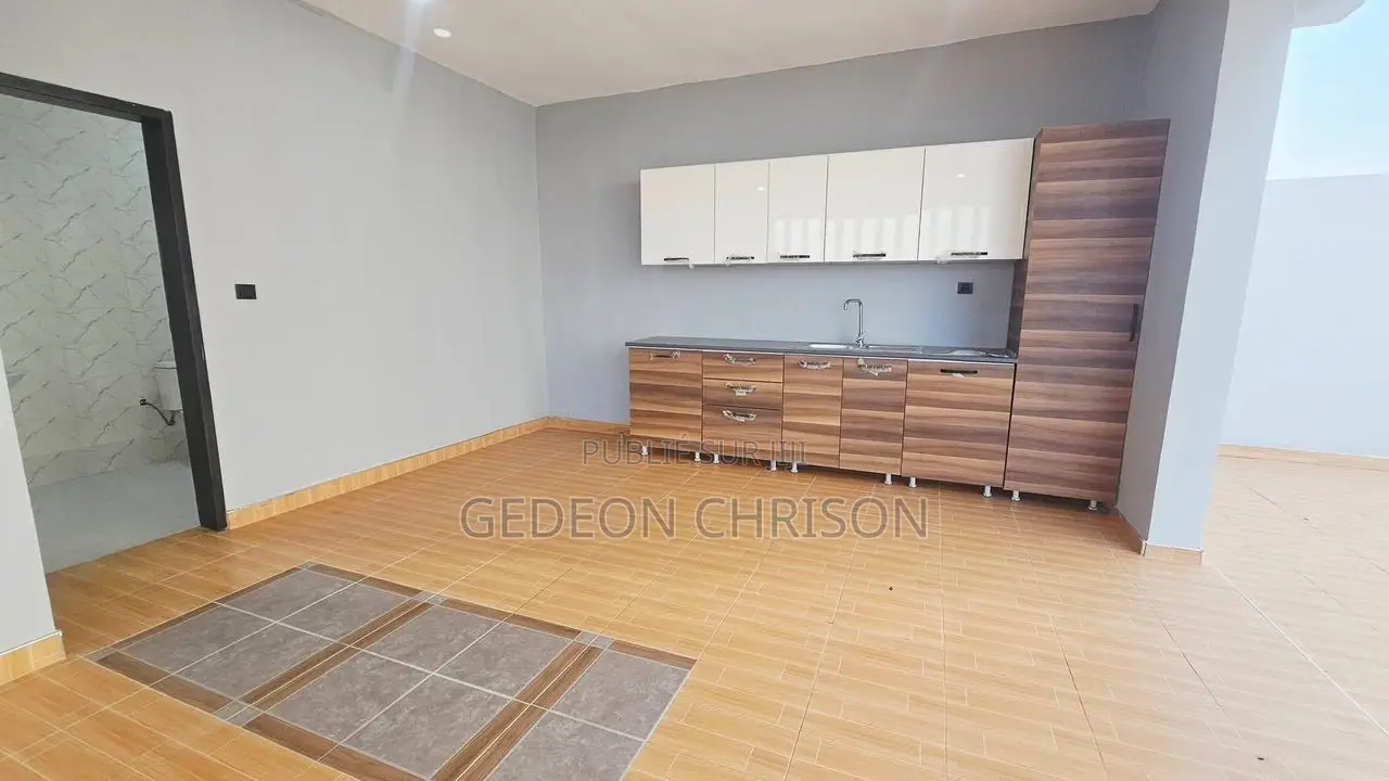 4chbre Villa dans Cocody à Louer