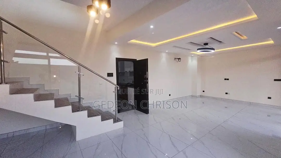 4chbre Villa dans Cocody à Louer
