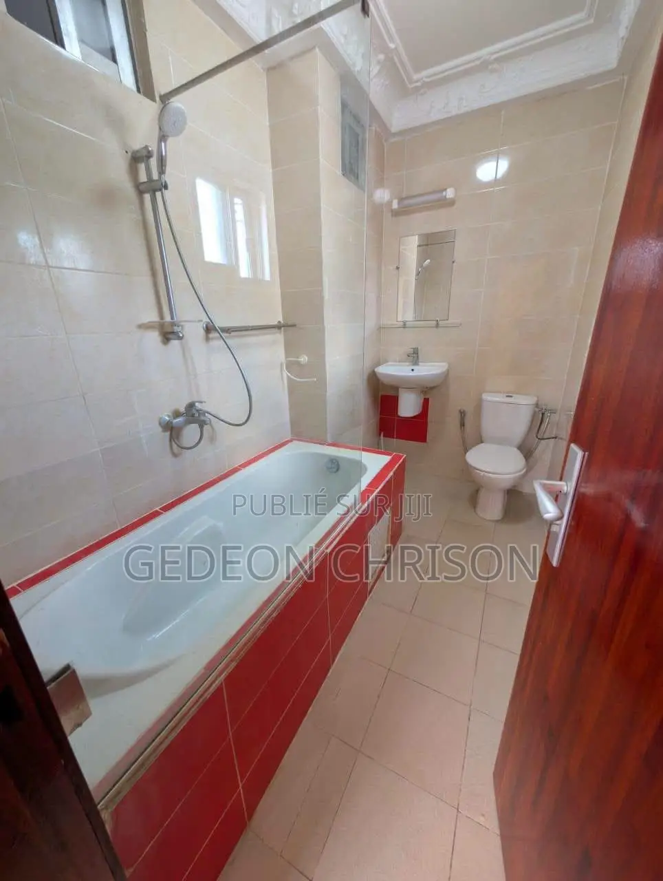 7chbre Villa dans Cocody à Louer