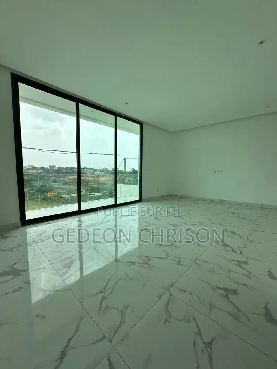 5chbre Villa dans Cocody à Louer