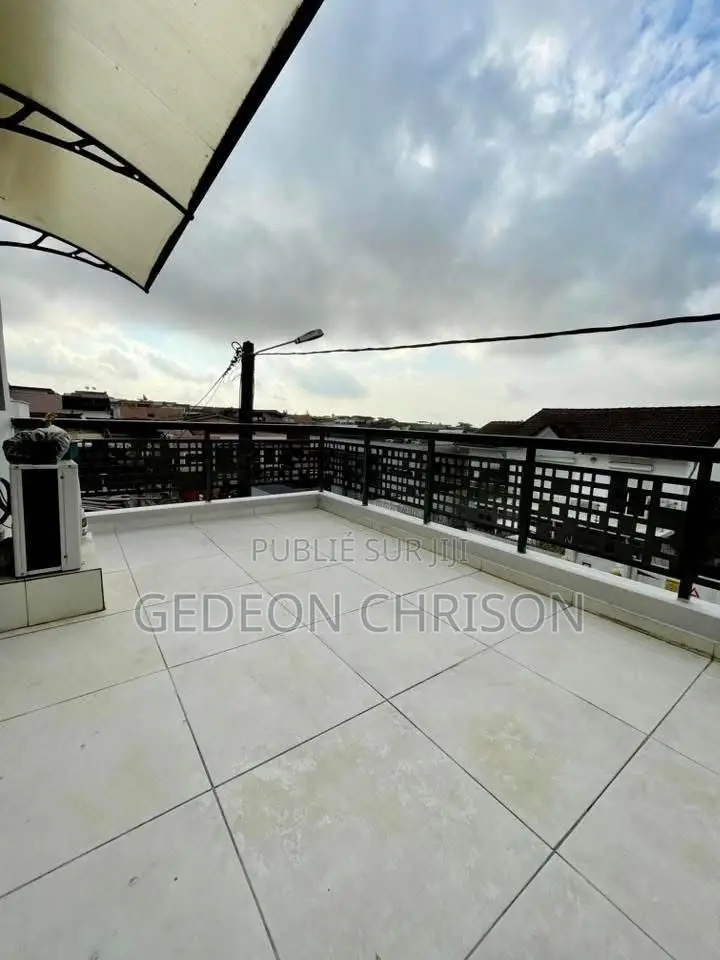7chbre Villa dans Cocody à Louer