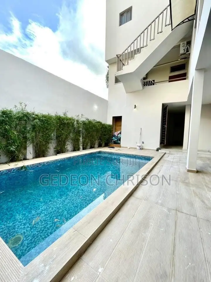 7chbre Villa dans Cocody à Louer