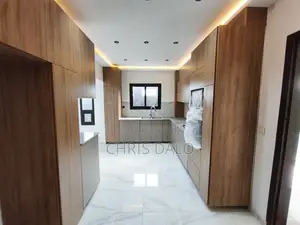 8chbre Duplex dans Djolo Pierre, Bingerville à Louer