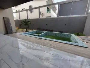 8chbre Duplex dans Djolo Pierre, Bingerville à Louer
