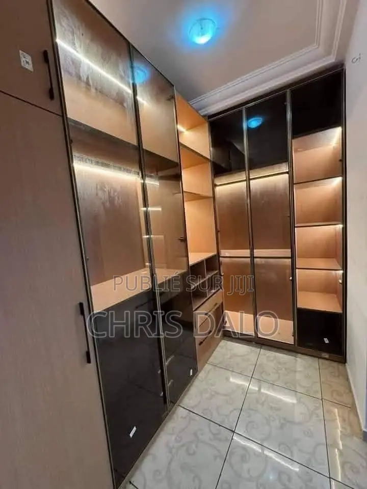 4chbre Appartement dans Djôlo Pierre, Bingerville à Louer