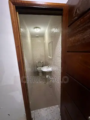 2chbre Appartement dans Djôlo Pierre, Cocody à Vendre