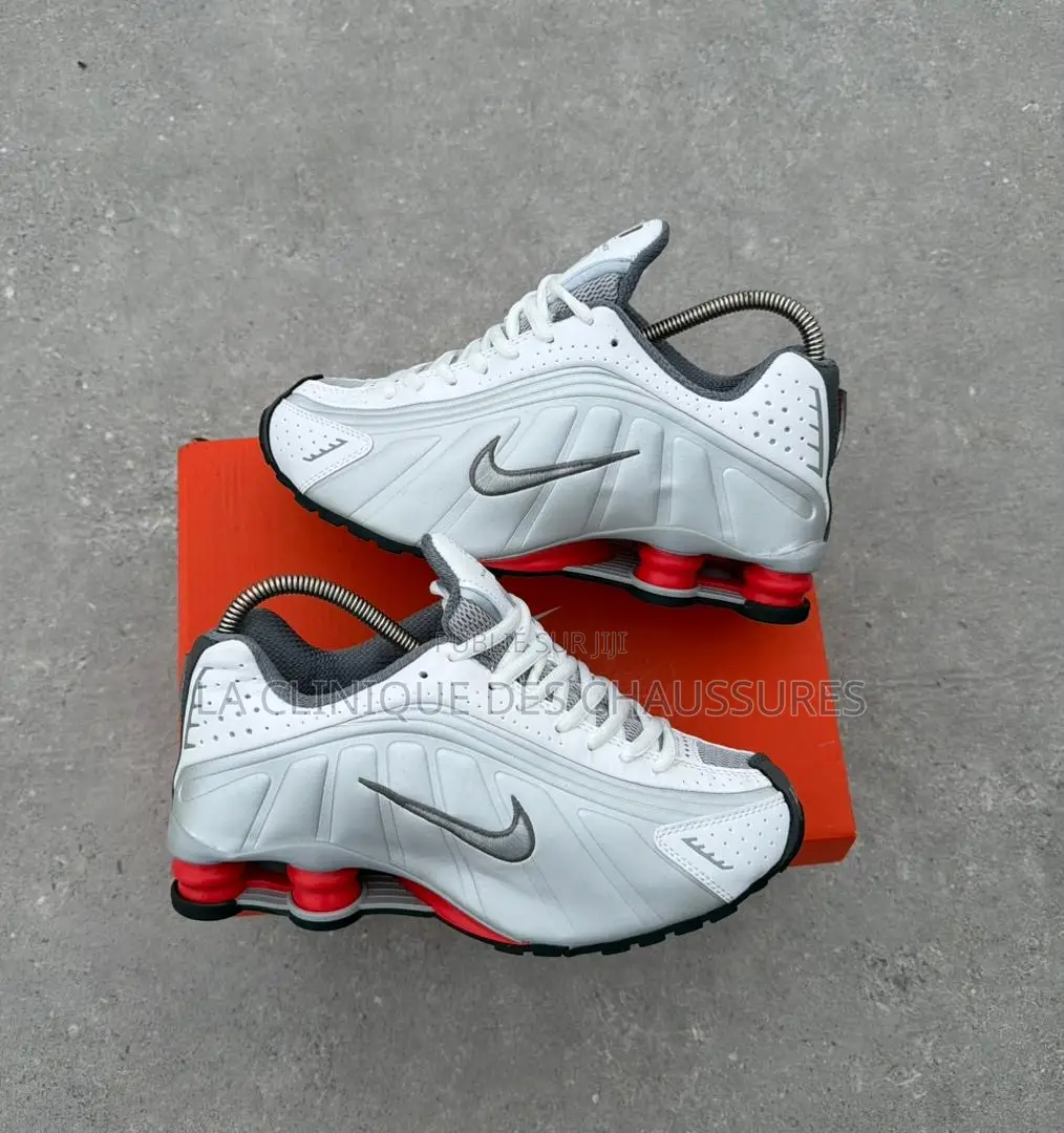 Nike Shox R4