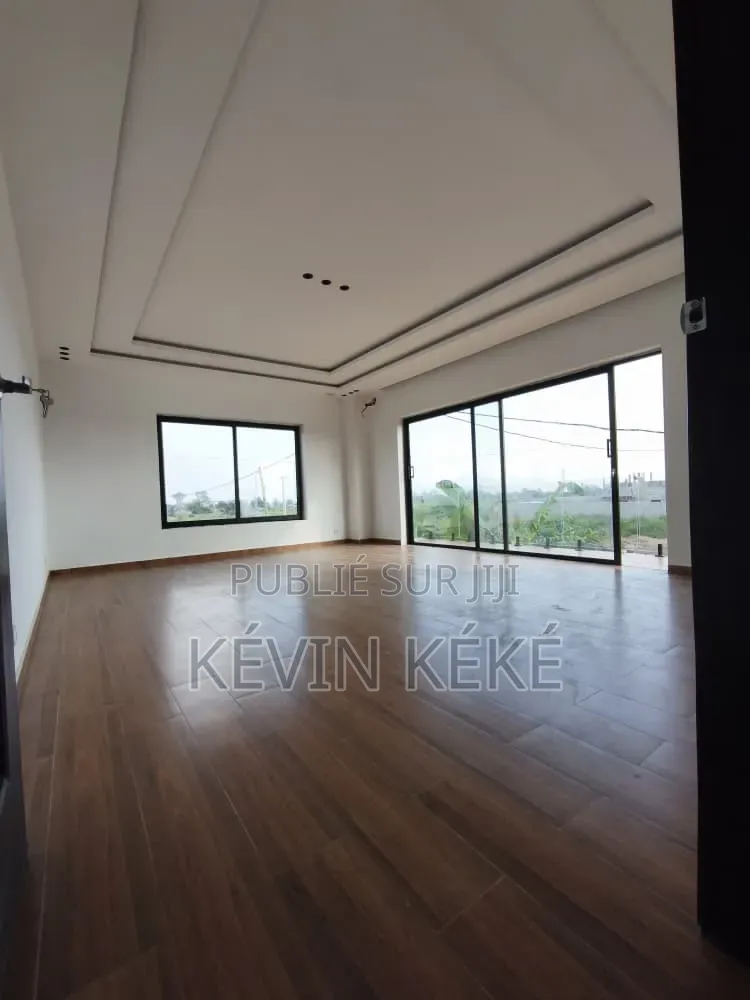 7chbre Duplex dans Grâces Immobilier, Bingerville à Louer