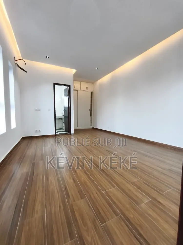 7chbre Duplex dans Grâces Immobilier, Bingerville à Louer