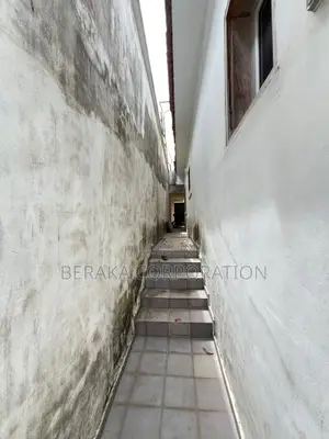 10chbre Duplex dans Beraka Corporation, Cocody à Vendre