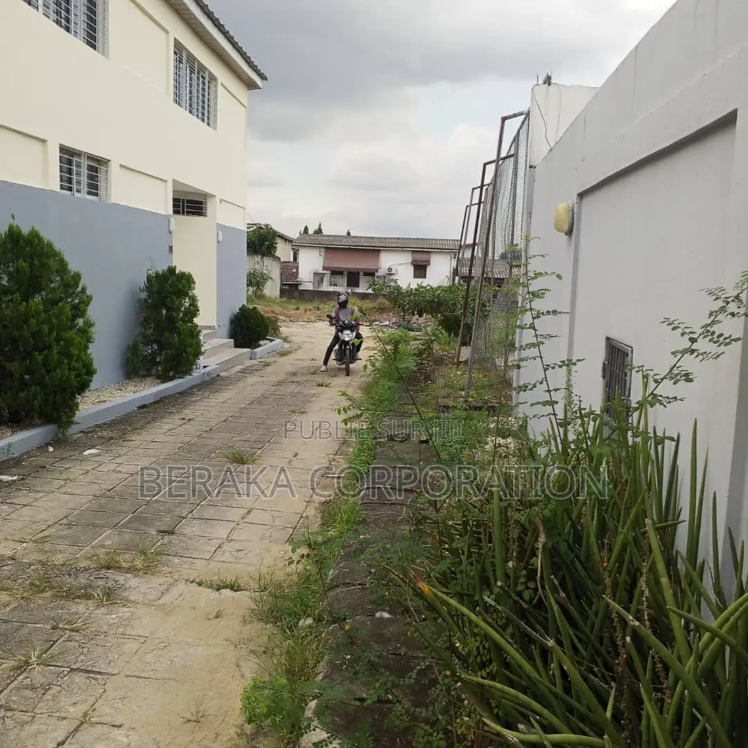 4chbre Duplex dans Beraka Corporation, Cocody à Vendre
