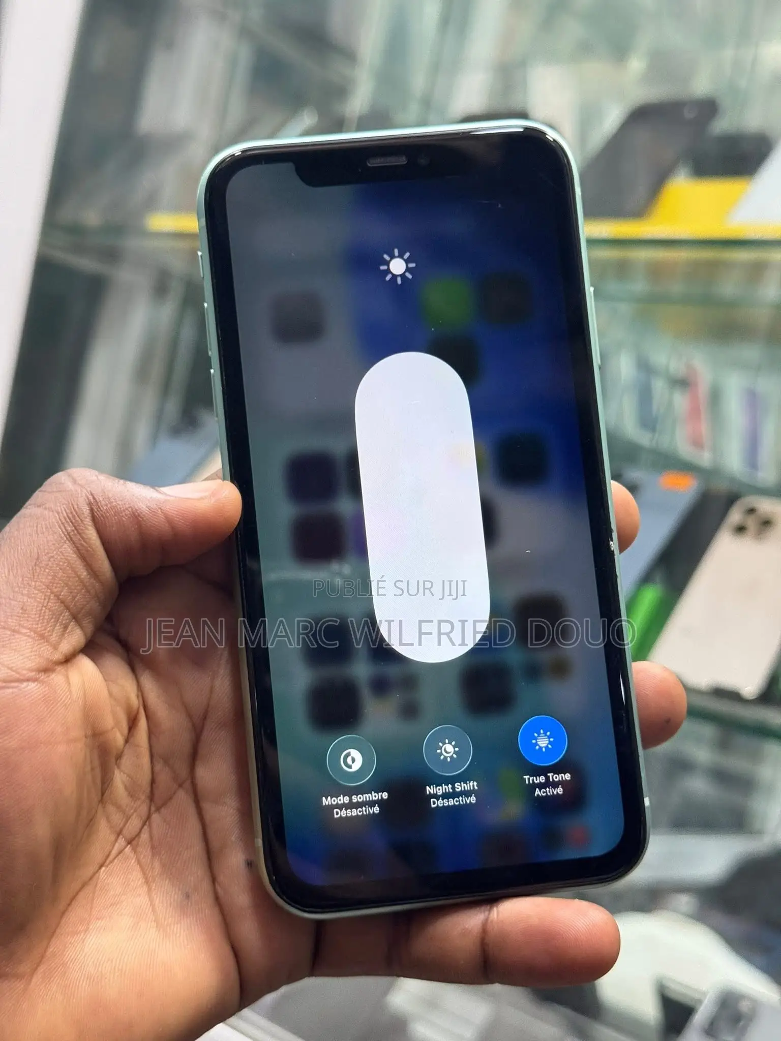 Nouveau Apple iPhone 11 64 GB Vert