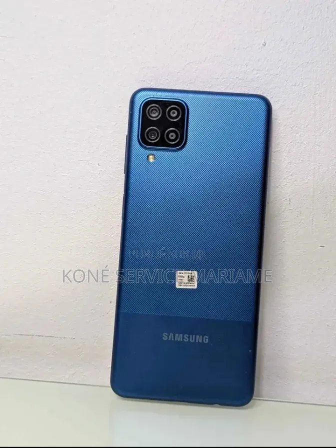 Nouveau Samsung Galaxy A12 128 GB Bleu