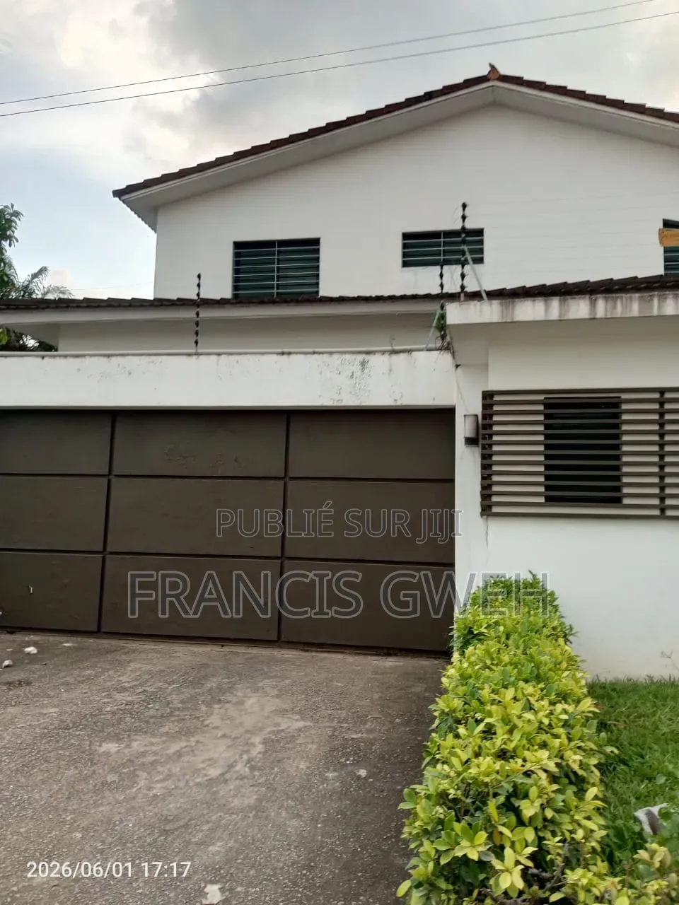 4chbre Duplex dans Francis Gweh, Cocody à Louer