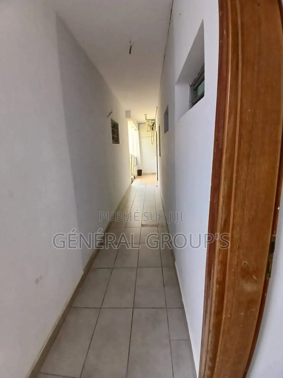 4chbre Duplex dans Boga Hugues, Cocody à Vendre