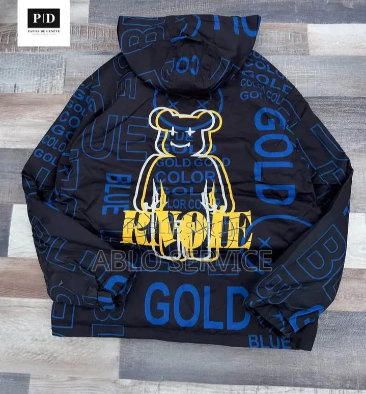 Vêtements Disponible