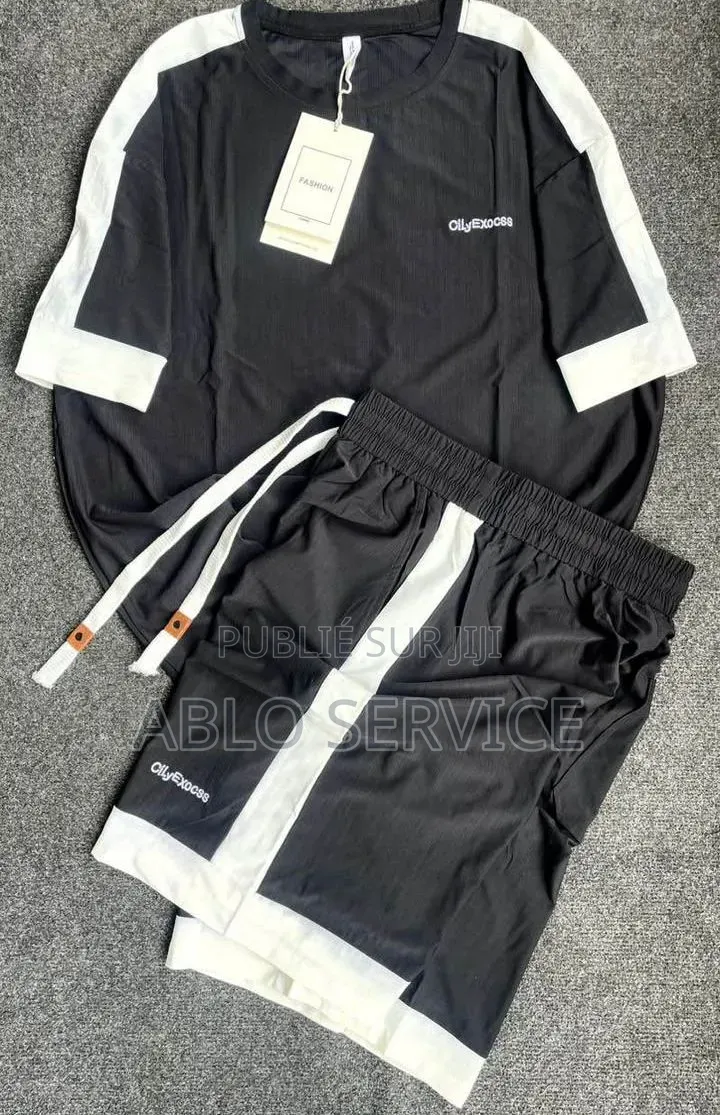 Vêtements Disponible