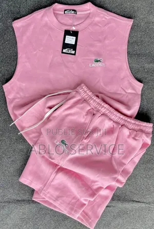Vêtements Disponible