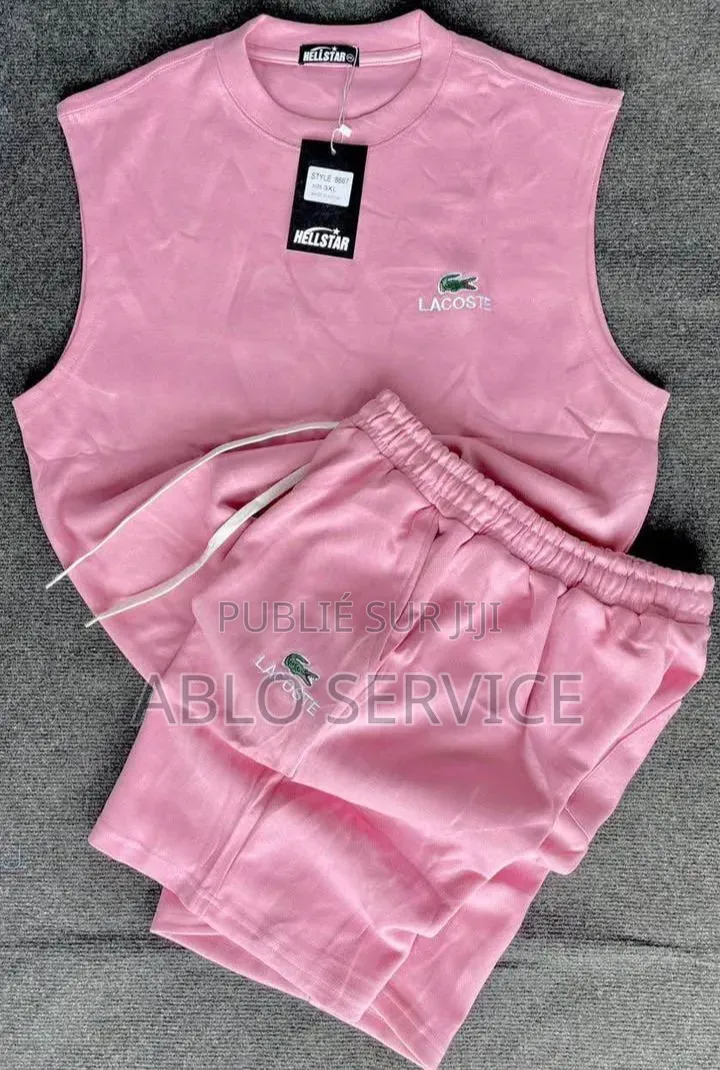 Vêtements Disponible