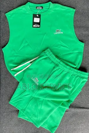 Vêtements Disponible