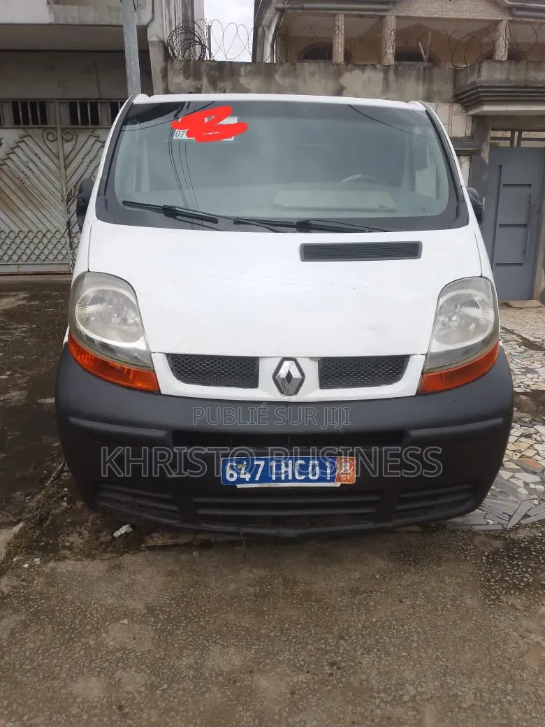 Renault Traffic 2001 Blanc