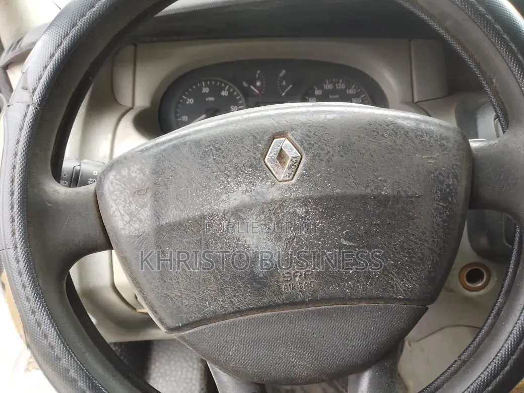 Renault Traffic 2001 Blanc