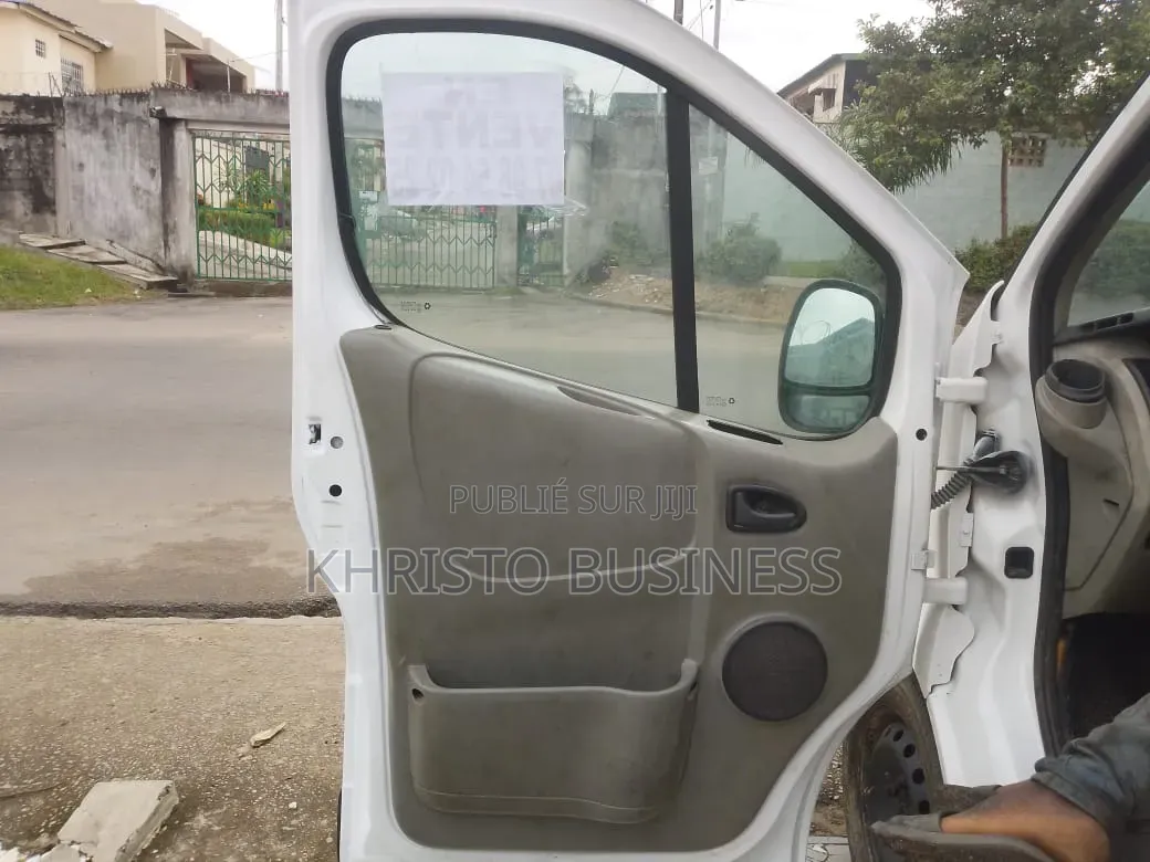 Renault Traffic 2001 Blanc