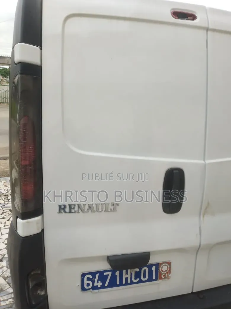 Renault Traffic 2001 Blanc